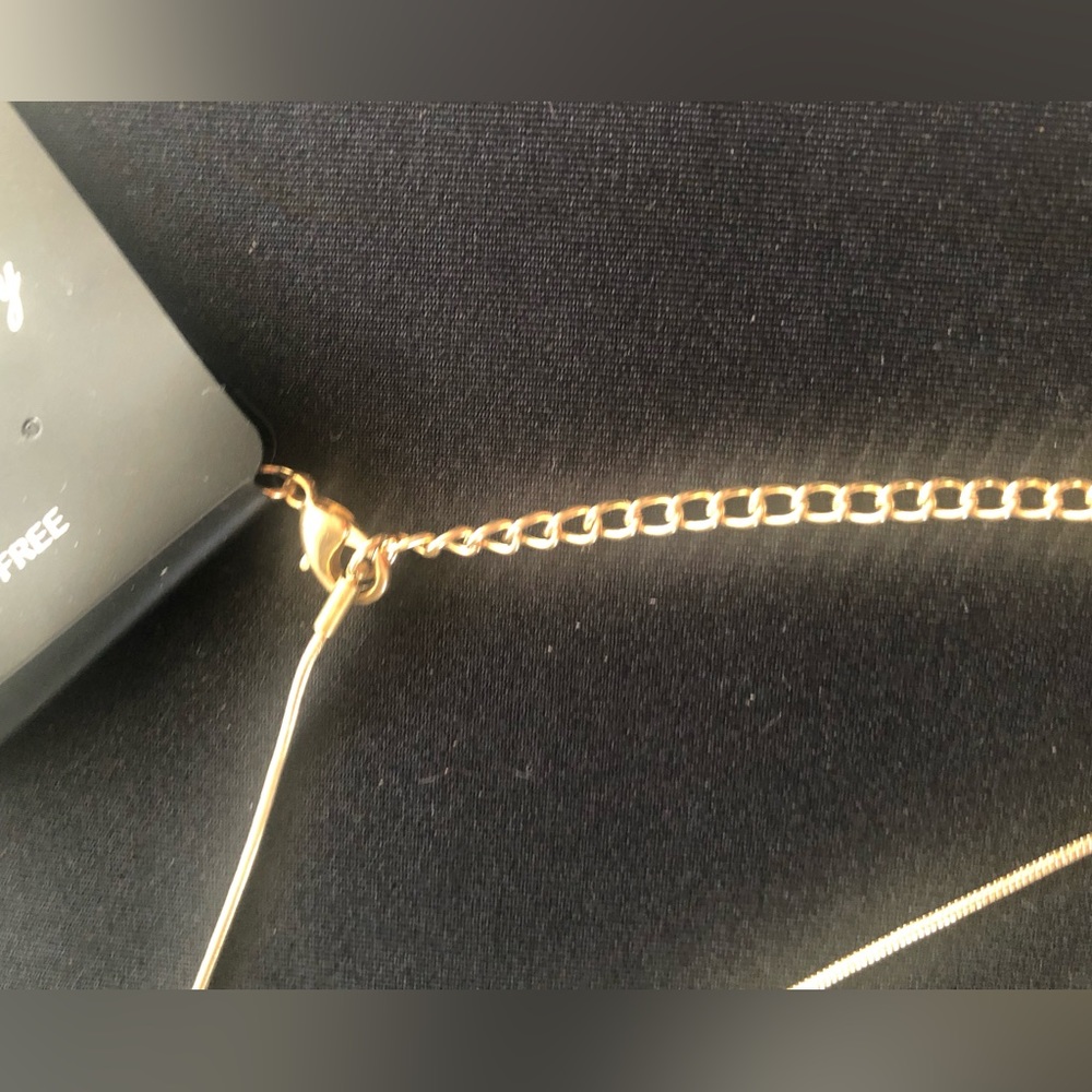 New Gold tone Dragonfly pendant and necklace nickel free - Picture 5 of 6